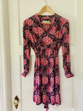 BODEN Purple Mix Floral Print Viscose Collar Shift Dress Size 8 Tie Back Long Sl